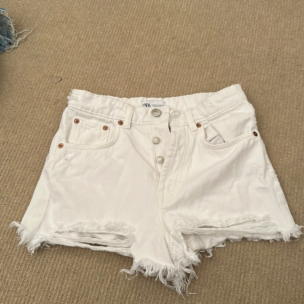 Zara High Wasted Size 4 White Jean Shorts